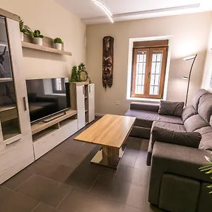Centrico Y Moderno Con Piscina Y Parking Jaén